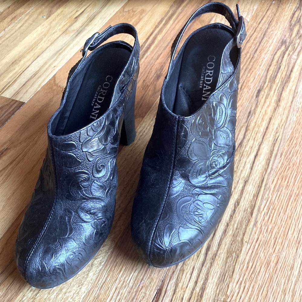 Cordani Novelle black pumps, size 38.5 (US 8)